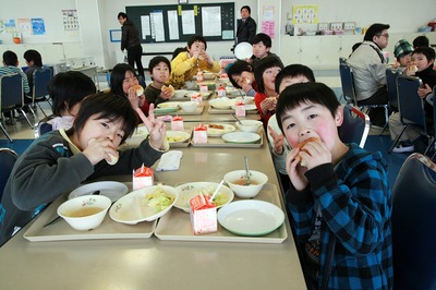 学校給食：米粉パン